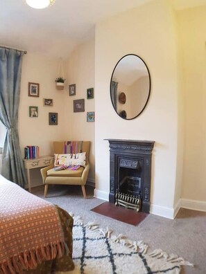 Room - #07 Edwardian Terrace in Royal Sutton NEC BHX (Birmingham)