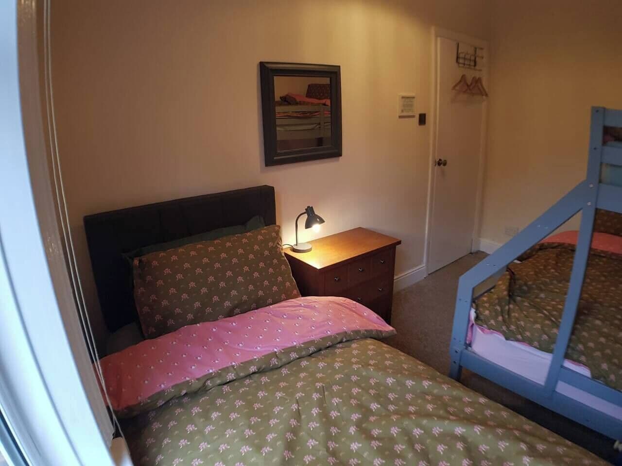 2 bedrooms, desk, iron/ironing board, travel crib