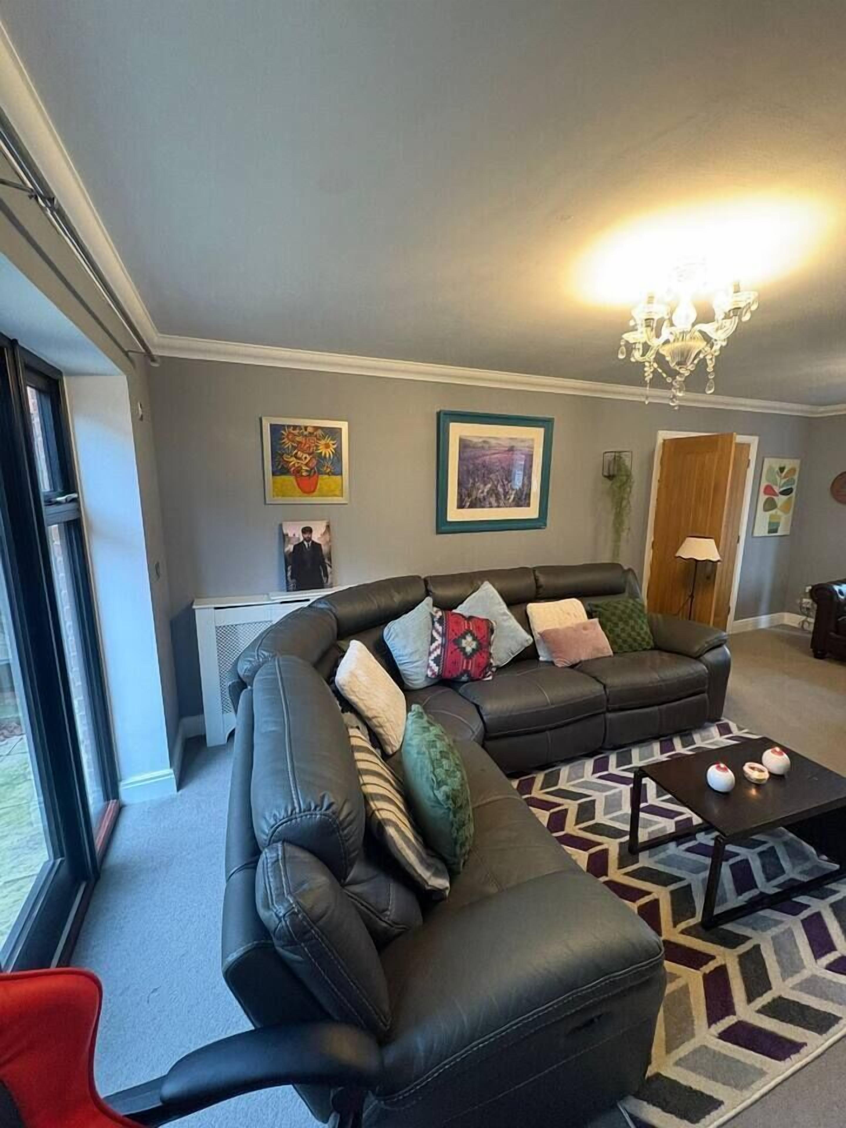 #100 Comfortable 4-bed House In Rugby - Rugby