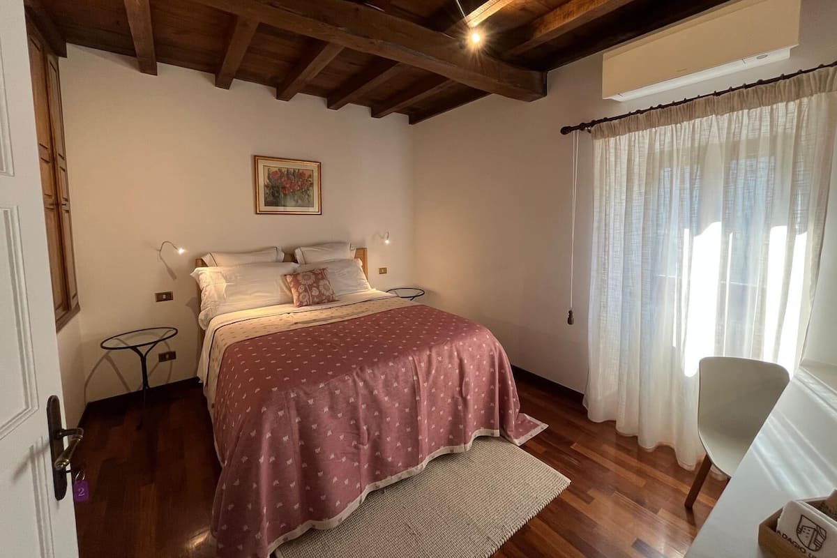 Basic Double Room