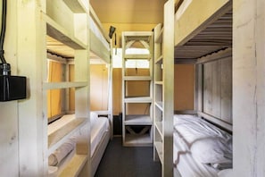 3 Schlafzimmer, kostenloses WLAN, Bettwäsche
