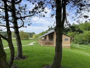 Exterior - De Glamping - Sunny Lodge | Sleeps 6 (Zeewolde)