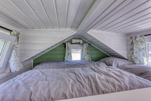 Room - De Glamping - Green Tiny House | Sleeps 6 (Zeewolde)