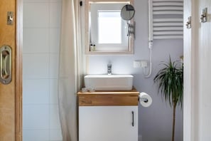 Bathroom - De Glamping - Tiny Safari Geel | Sleeps 7 (Zeewolde)