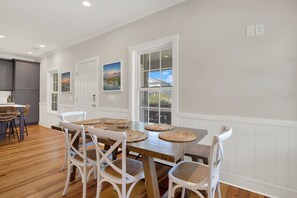 Dining - My Blue Haven: 4BR Home (Tybee Island)