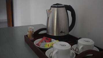 Kaffee und/oder Kaffeemaschine