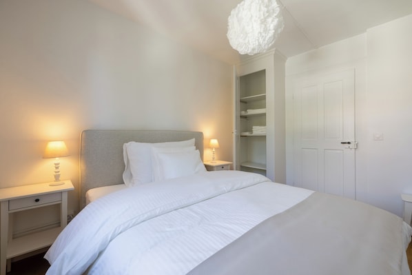 Business Apartment Le Corbusier | Wifi gratis y ropa de cama