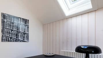 Business Apartment Le Corbusier | Dining