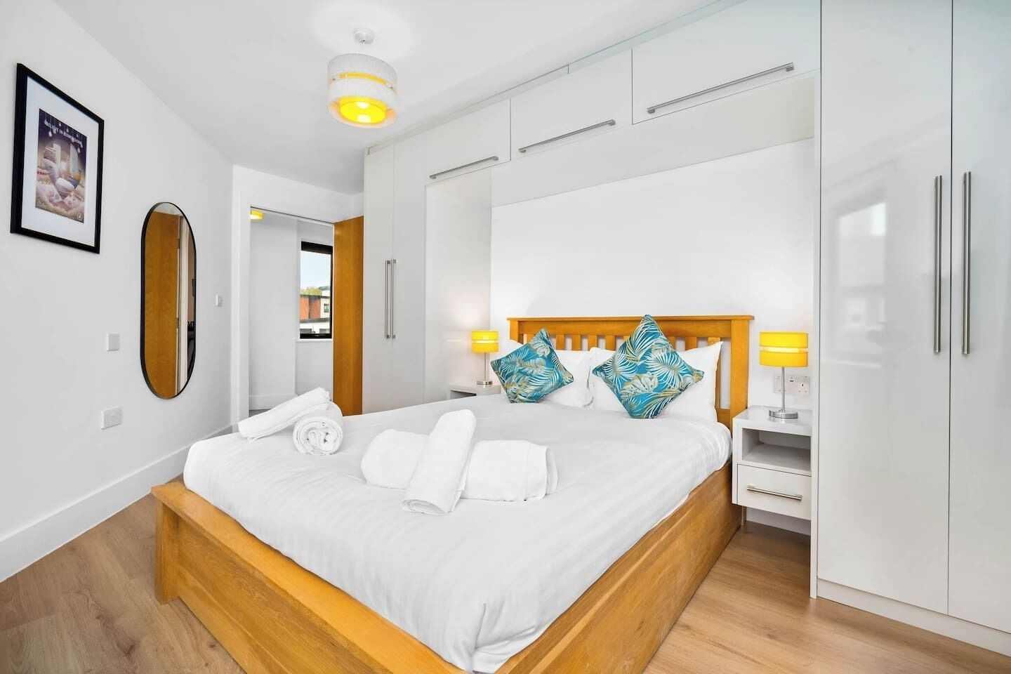 2 Schlafzimmer, Schreibtisch, Bügeleisen/Bügelbrett, WLAN
