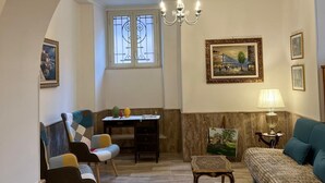 Interior - Villa dei Fiori (Rome)
