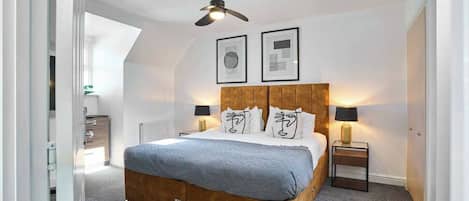 4 chambres, fer et planche à repasser, Wi-Fi, draps fournis
