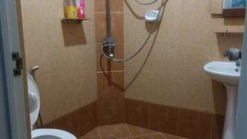 Shower, free toiletries, towels, soap
