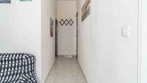 Căn hộ, ban công, quang cảnh thành phố | Nội thất