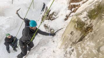 Snow and ski sports