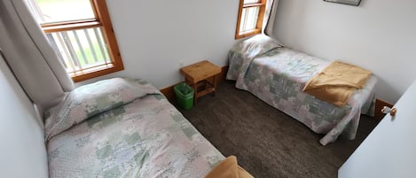 2 chambres, accès au Wi-Fi (inclus), literie fournie