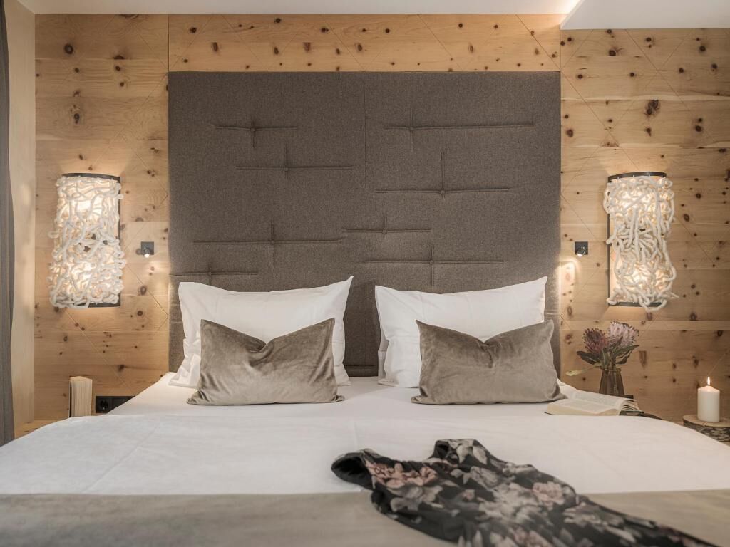 Signature Double Room, Balcony, Mountain View