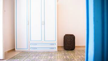 Apartment, Partial Ocean View | Interior