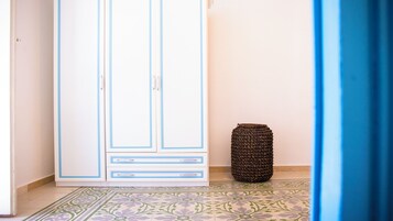 Apartment, Partial Ocean View | Interior