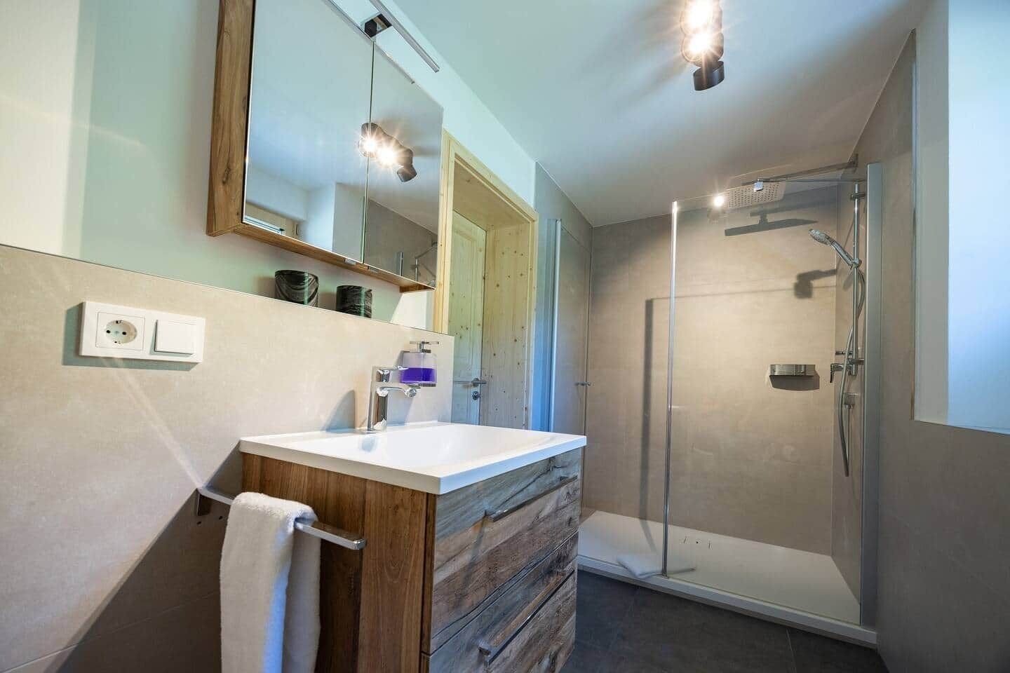 Hair dryer, towels