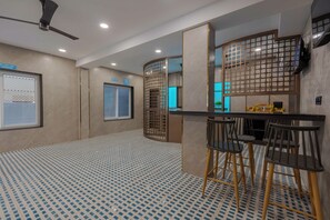 Dining - Season 4 Residences T Nagar US Biometric (Chennai)