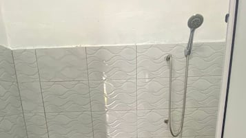 Deluxe Double Room | Bathroom