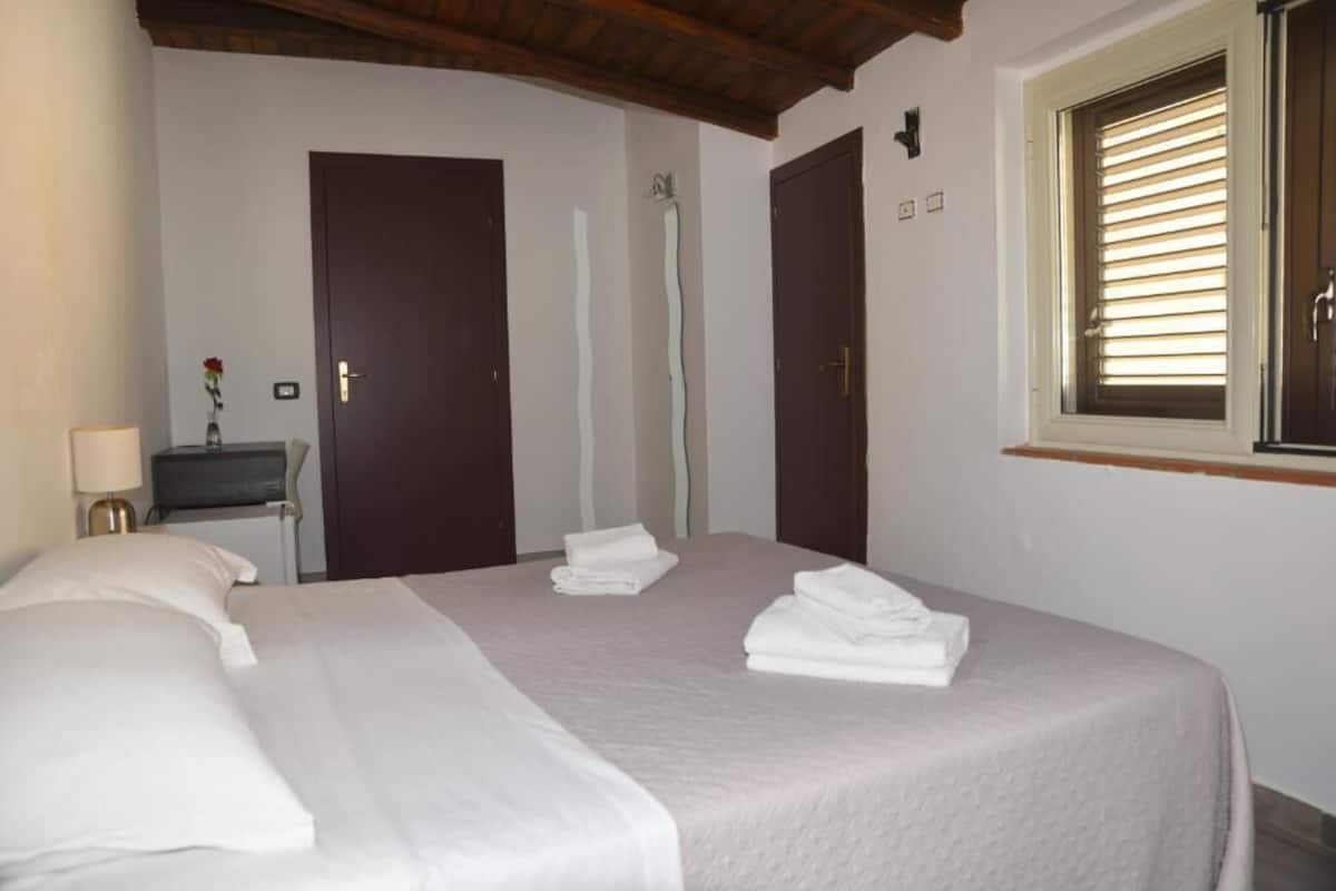 Double Room | WiFi (free)