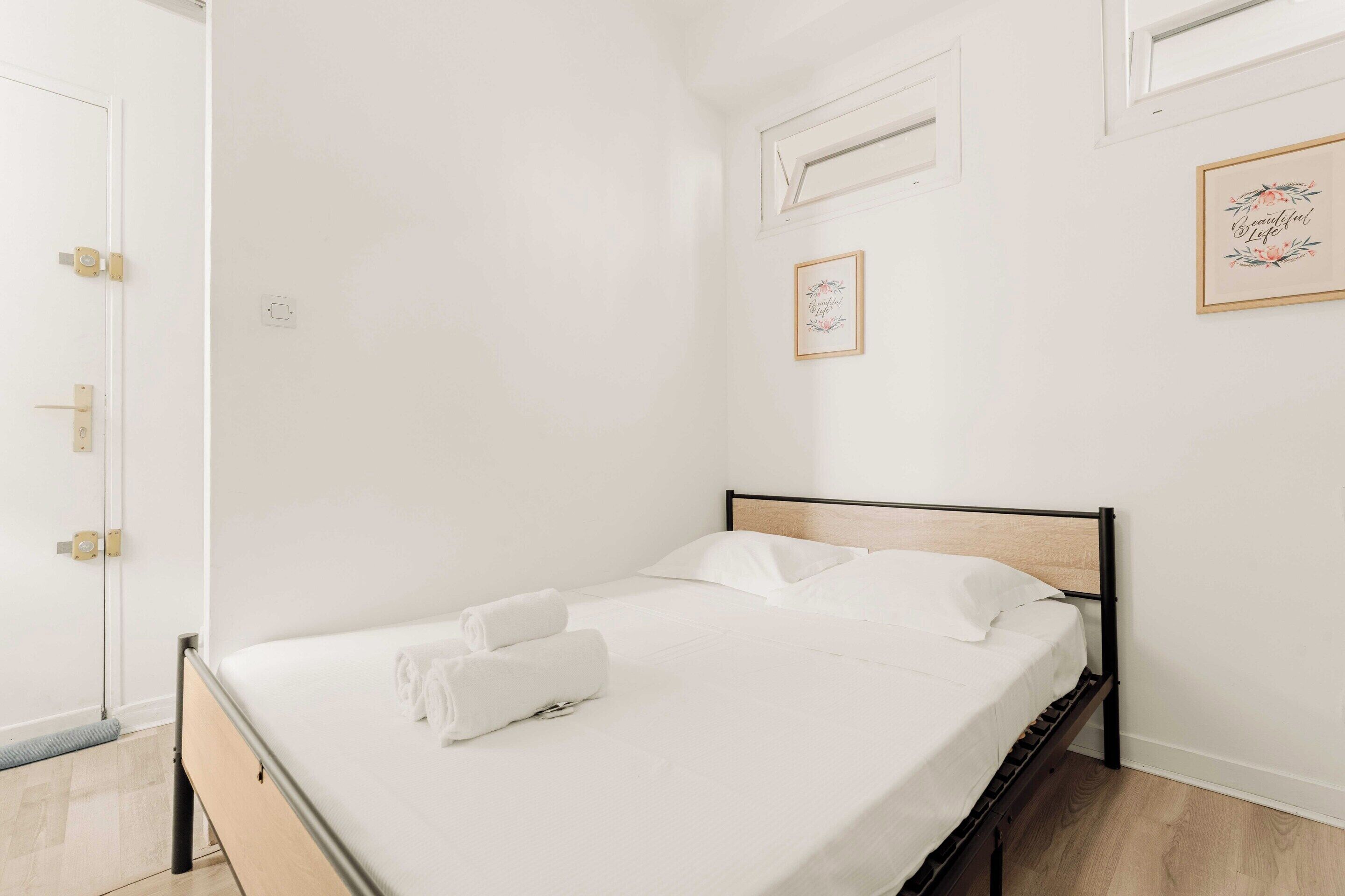 Apartment | 1 bedroom, laptop workspace, iron/ironing board, bed sheets