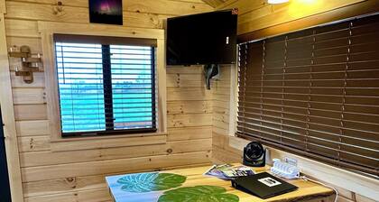 The Rylan a Cozy 1-bedroom cabin in serene Driftless area just outside Viroqua,