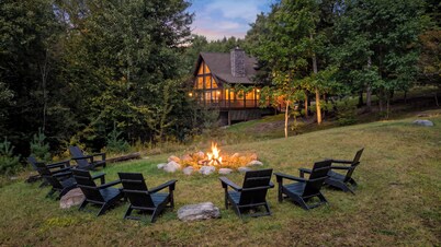 Zen Den • Sleeps 14 • 40-Acre Berkshire Retreat