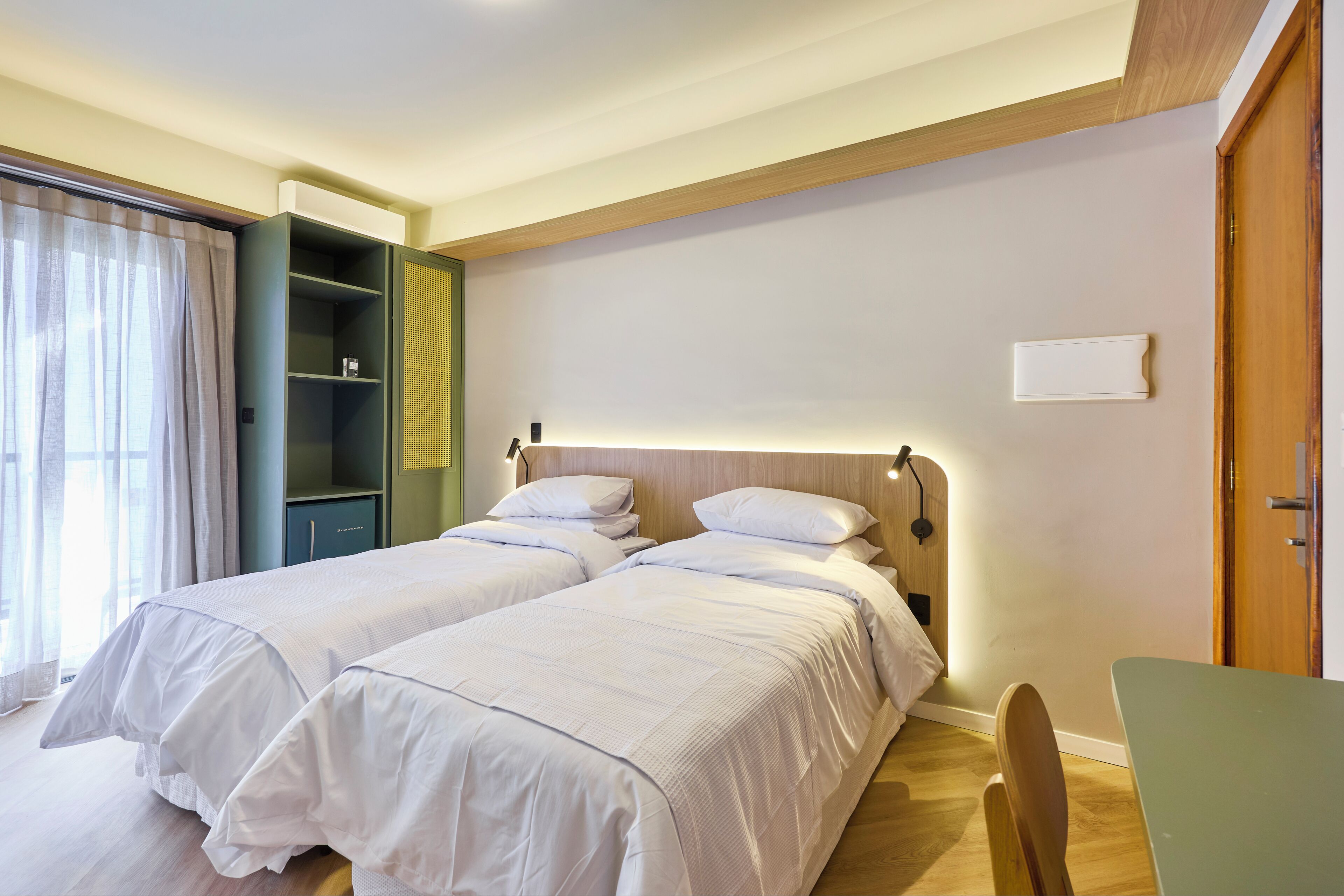 Quarto duplo superior, vista para o pátio | Cortinas blackout, Wi-Fi de cortesia