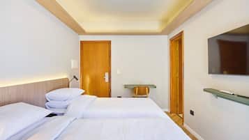 Habitació amb dos llits individuals superior, vistes al pati | Cortines opaques i wifi gratuïta