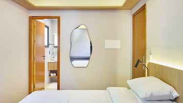 Blackout curtains, free WiFi