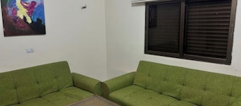 Beautiful 4-bedroom bed & breakfast in charming الكرك