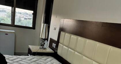 Beautiful 4-bedroom bed & breakfast in charming الكرك