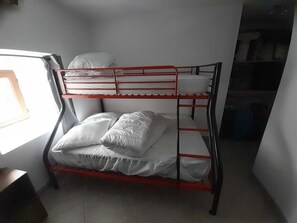Room - Very large group vacation rental in a renovated old farmhouse (Le Monastier-sur-Gazeille)