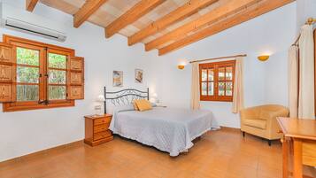 Villa | 2 bedrooms, iron/ironing board