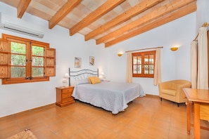 Villa | 2 bedrooms, iron/ironing board - 2-bed Villa With Pool, Puerto Pollenca (Pollença)