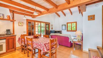 Villa | Dining