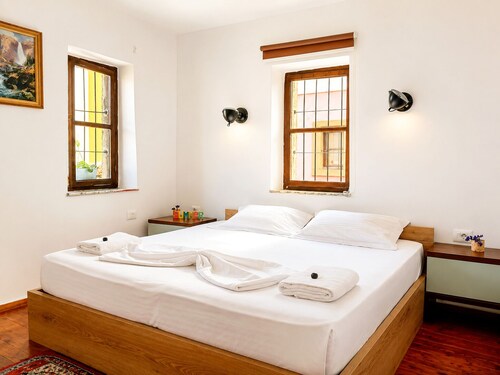 Your home away from home!
2 storey house in the heart of Korçë!