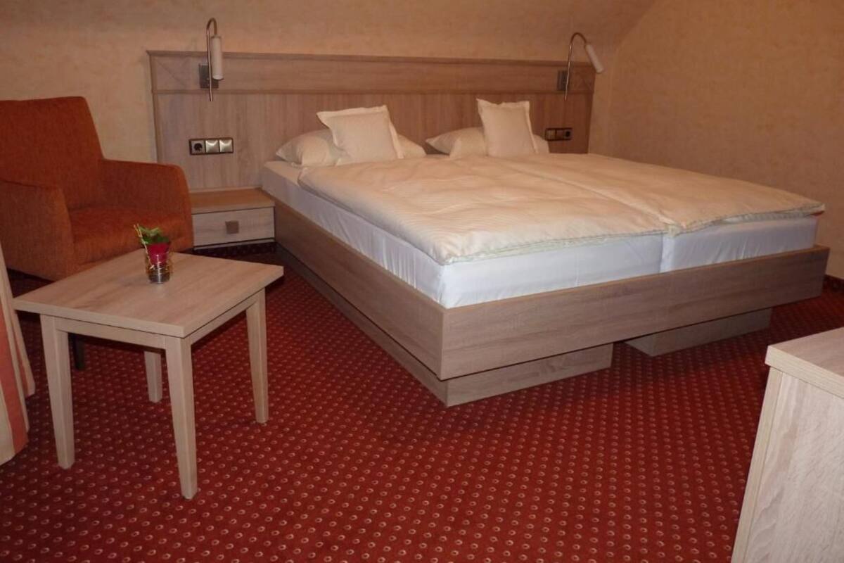 Quarto casal conforto, vista para a cidade | Cofres nos quartos, Wi-Fi de cortesia