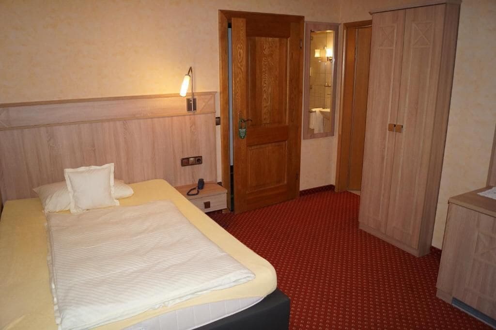 In-room safe, free WiFi