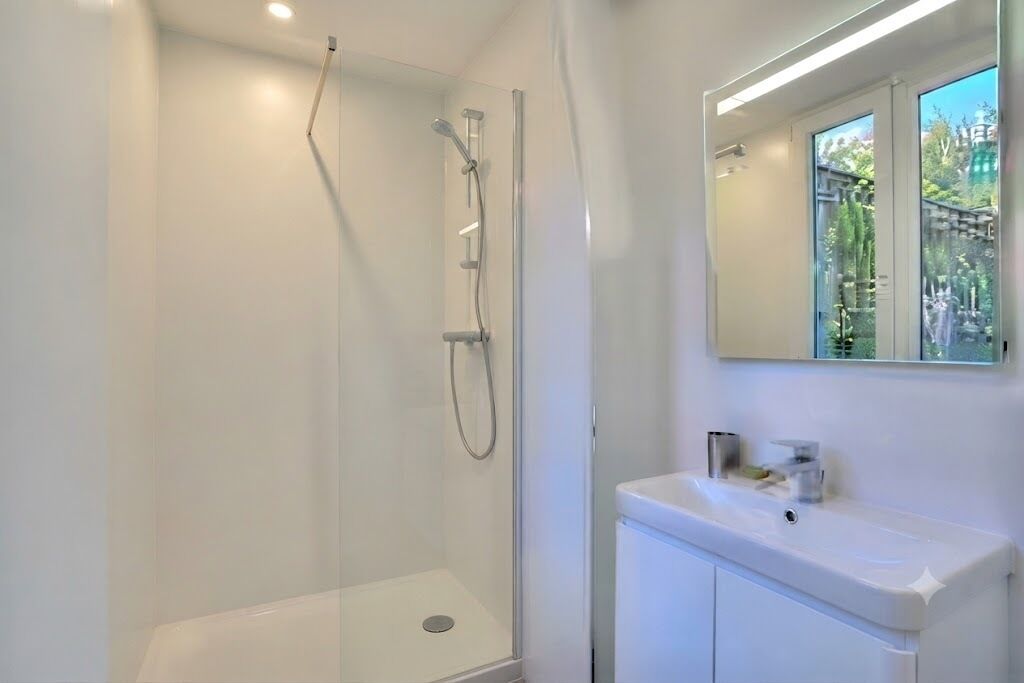 Deluxe Penthouse | Bathroom