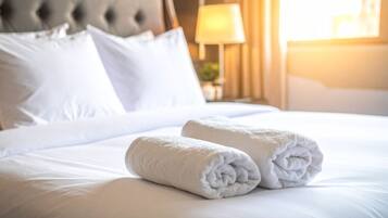 Chambre Double Classique, climatisation, vue jardin | Bureau, Wi-Fi gratuit