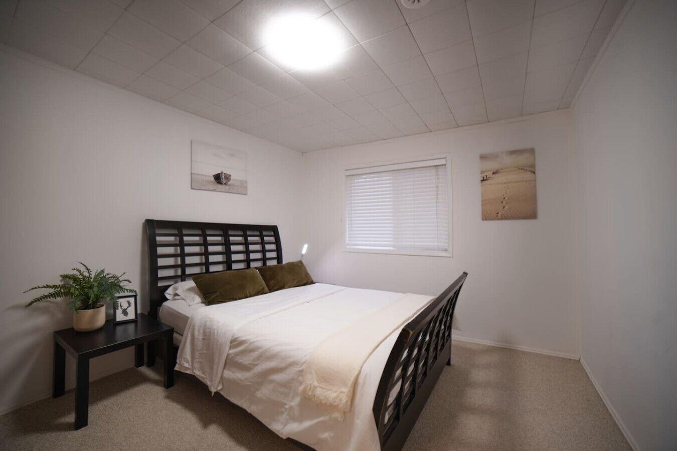 Desk, travel crib, WiFi, bed sheets