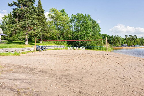Couples Beach Cabin On Lake Cecebe- Maijac Resort