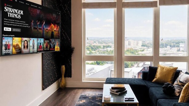 Interior -     Modern Luxury Skyrise Black & Gold Retreat Midtown (Atlanta)
