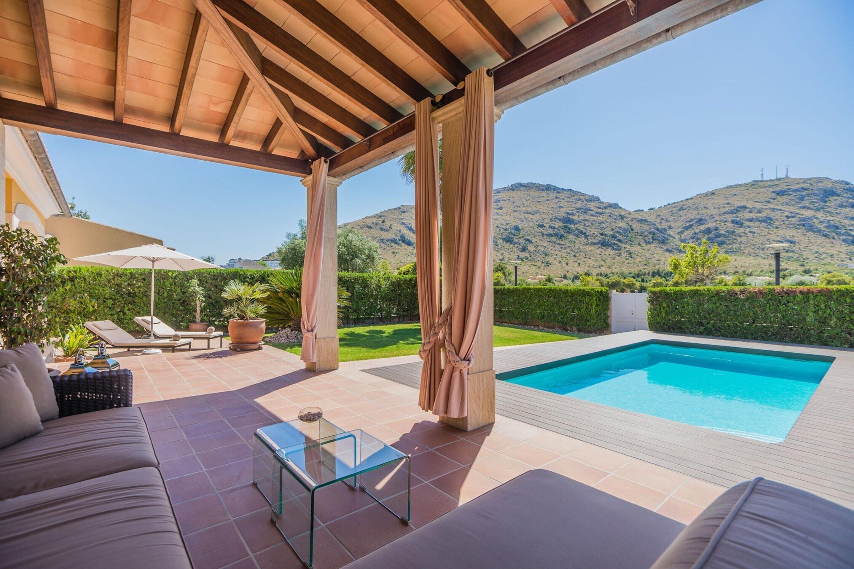 Chalet | Alberca | Alberca techada y alberca al aire libre