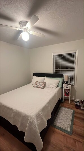 Room - VIP Suite—2BR/1 BA House Near Mayo Clinic Hospital (Rochester)