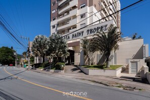 Exterior - Apt. in Condo. w/ Pool & City View Pst1111 (Florianópolis)