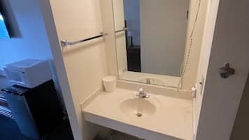 Double Room | Bathroom